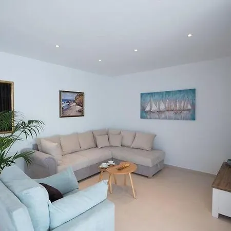 Lejlighed Horizon - One-bedroom With Balcony And Sea View