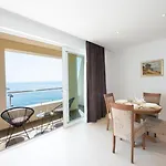 Horizon - One-bedroom With Balcony And Sea View