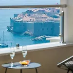 דירה Horizon - One-bedroom With Balcony And Sea View
