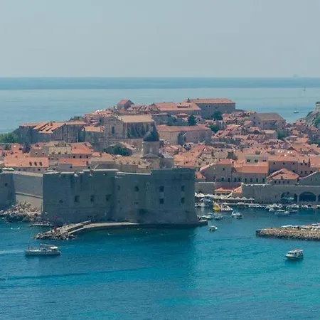 Horizon - One-bedroom With Balcony And Sea View *