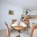 Horizon - One-bedroom With Balcony And Sea View شقة