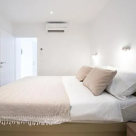 Horizon - One-bedroom With Balcony And Sea View Apartment *