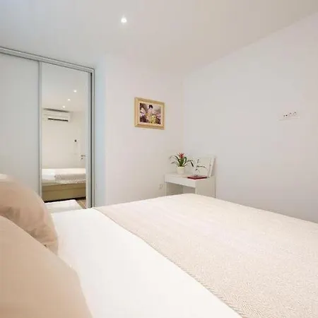 Horizon - One-bedroom With Balcony And Sea View *