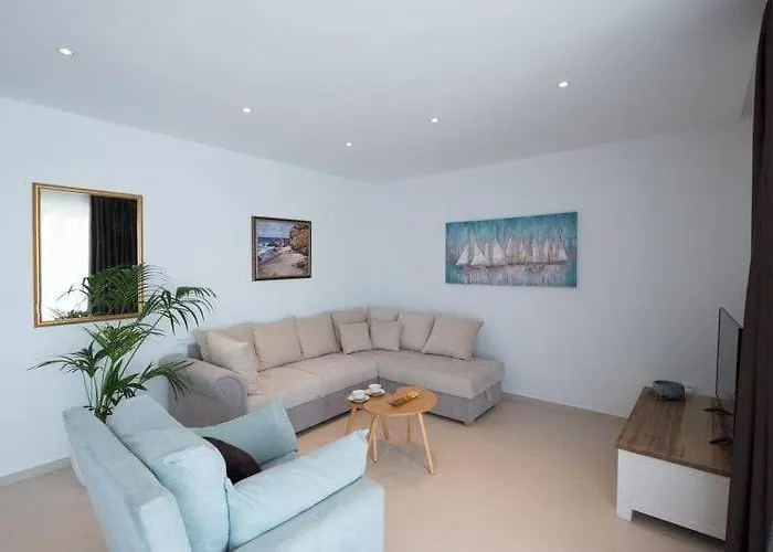 Apartment Horizon - One-bedroom With Balcony And Sea View