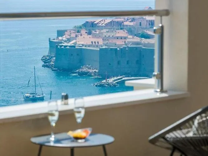 Apartment Horizon - One-bedroom With Balcony And Sea View
