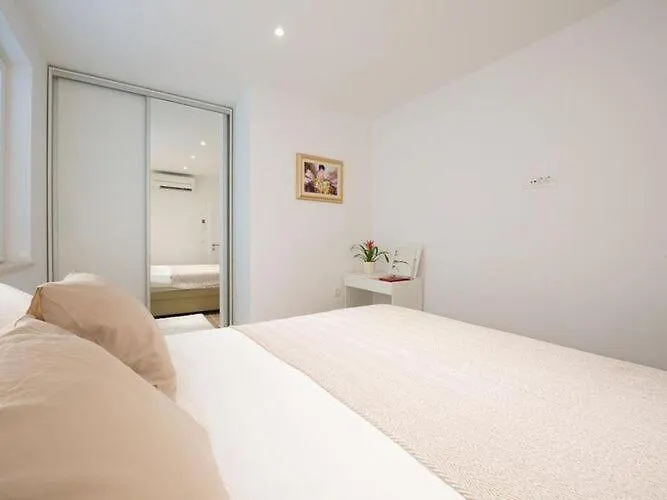 Horizon - One-bedroom With Balcony And Sea View *